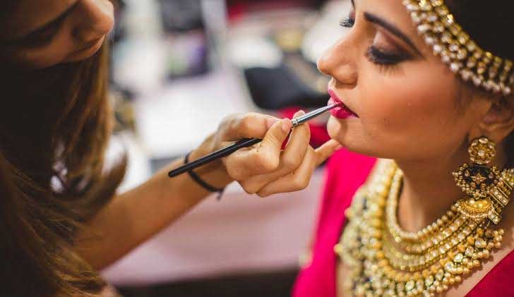 Fashion Trends of the Season: Your Ultimate Style Guide